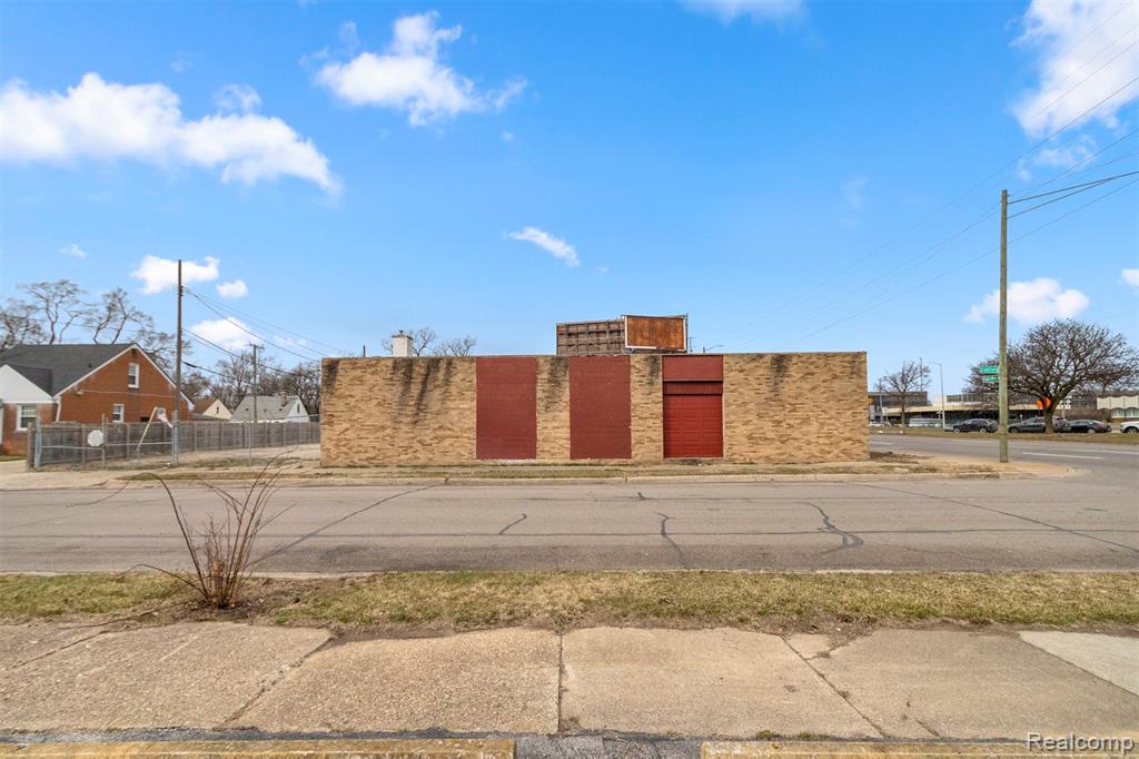 17521 W 8 Mile Road, Detroit, MI 48235 — Photo 11