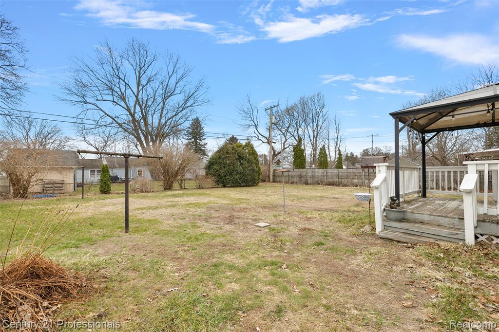4155 Kempf Street, Waterford, MI 48329 — Photo 4