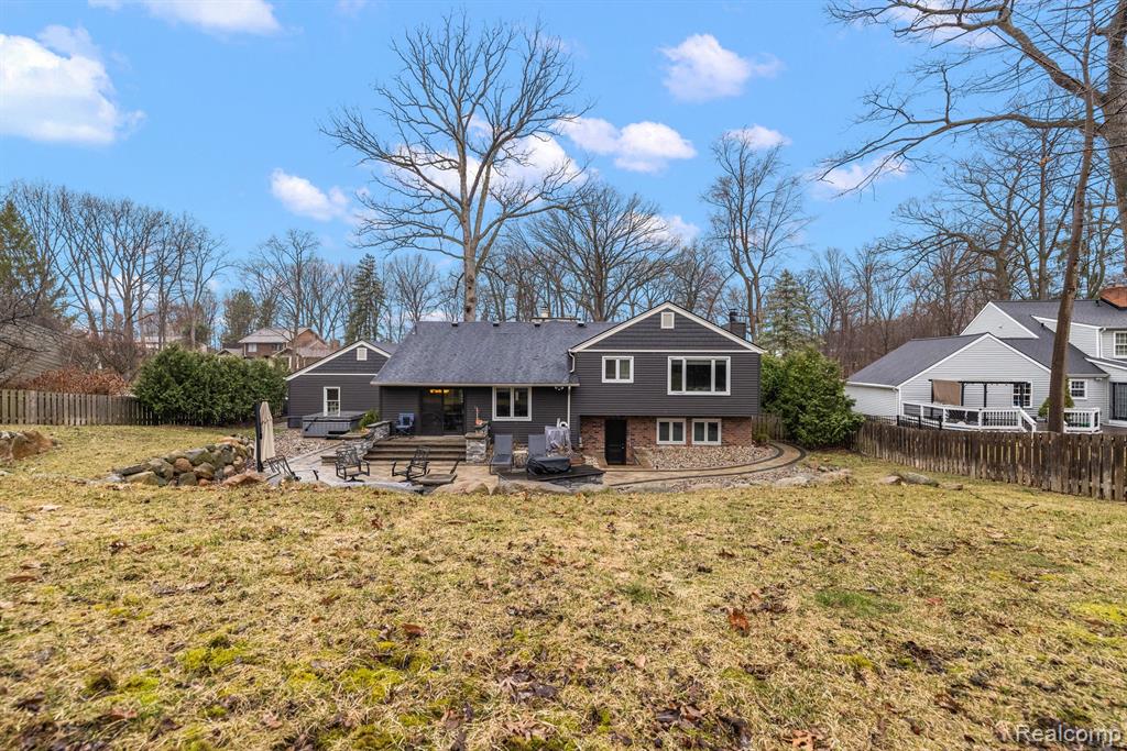 555 Kendry, Bloomfield Hills, MI 48302 — Photo 48