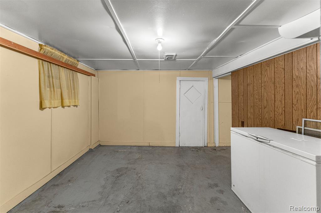 8390 Navy Street, Detroit, MI 48209 — Photo 29