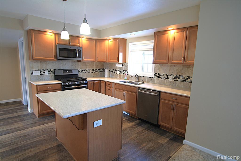 102 S Division Street, Durand, MI 48429 — Photo 7
