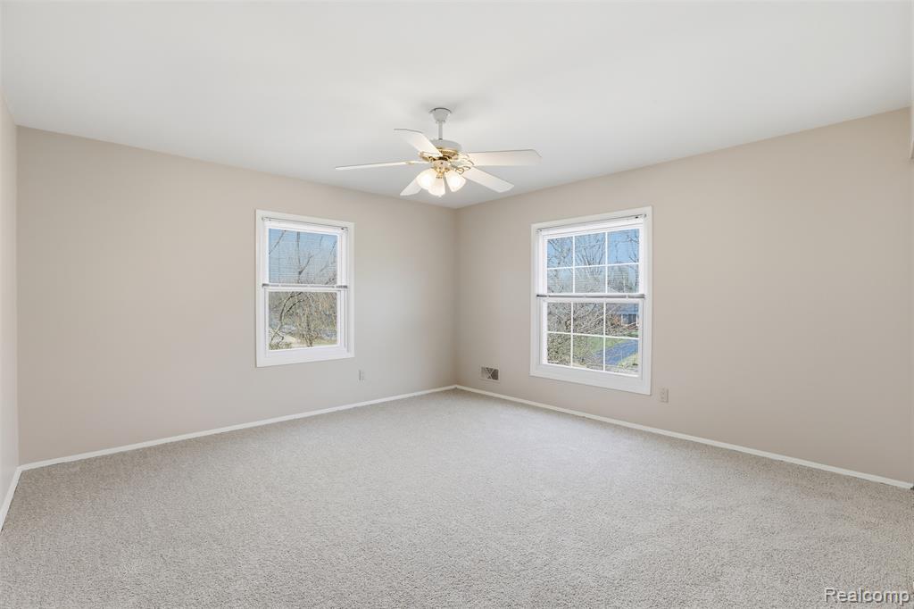 5972 Barnstable Court, West Bloomfield, MI — Photo 30
