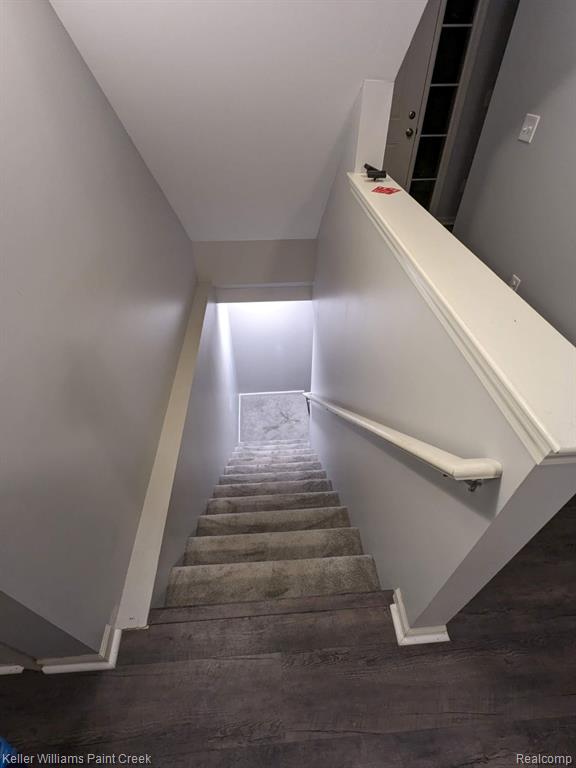 403 NEWTON Court, Lake Orion, MI 48362 — Photo 13