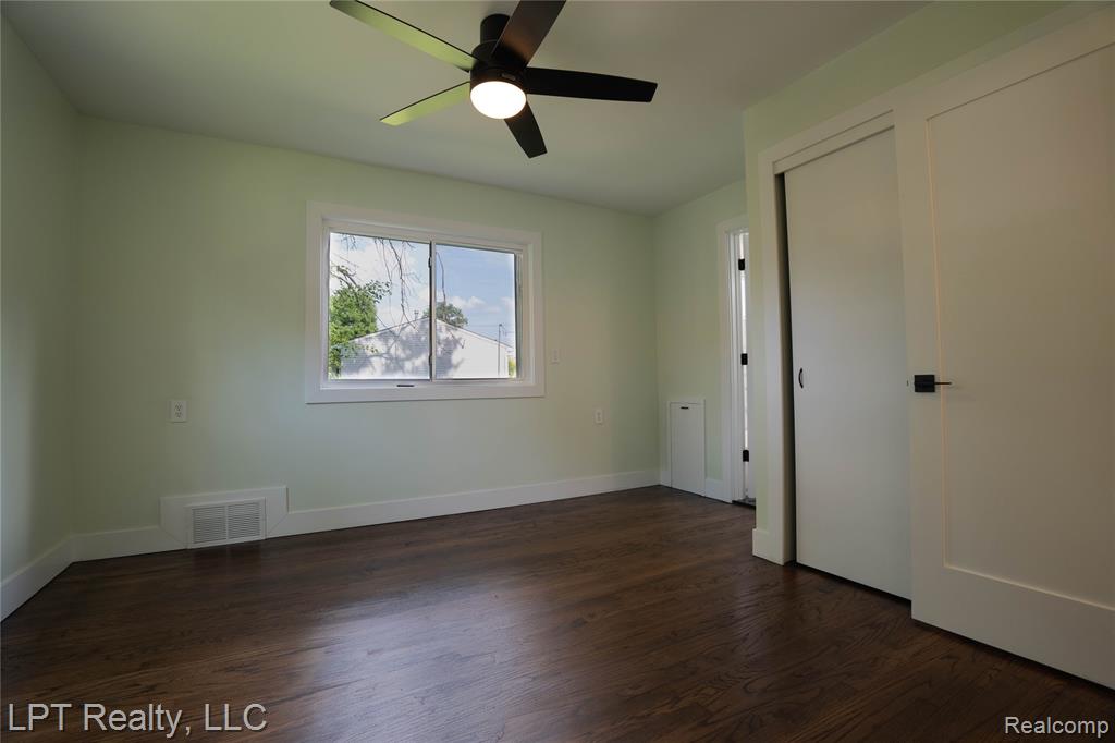 19412 Gaylord, Redford, MI 48240 — Photo 15