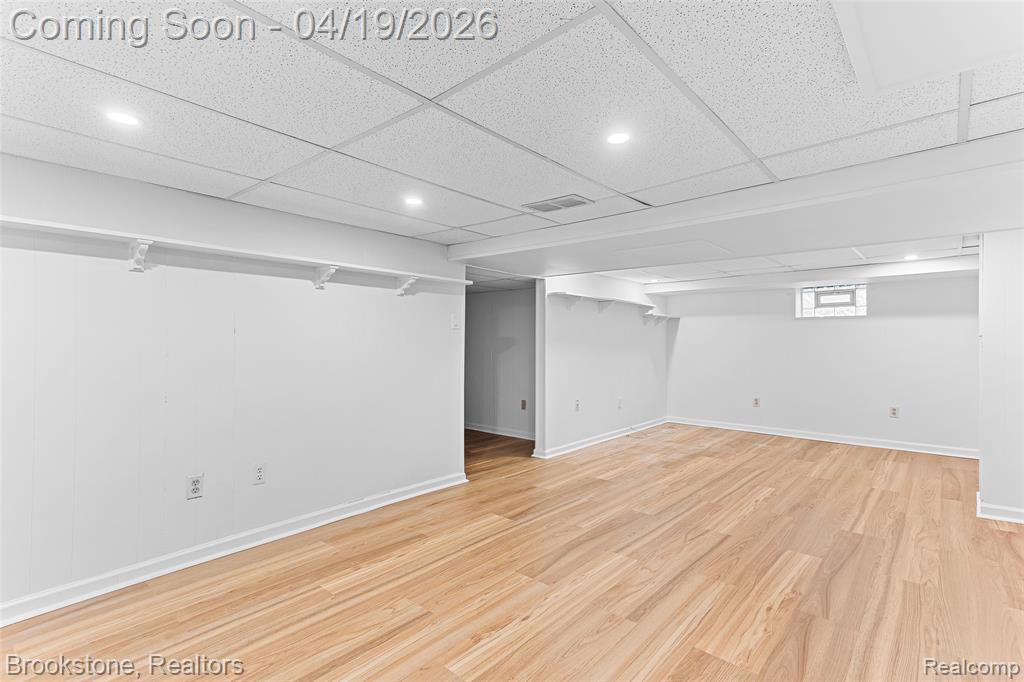 719 W 12 Mile Road, Royal Oak, MI 48073 — Photo 27