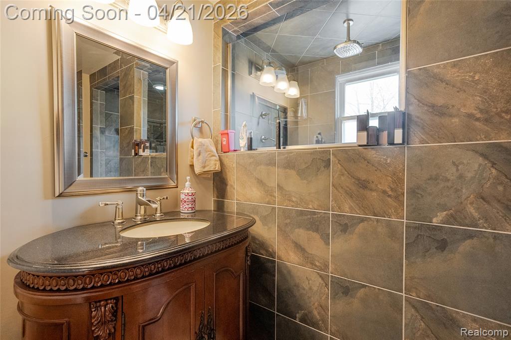 611 Highview Street, Dearborn, MI 48128 — Photo 34