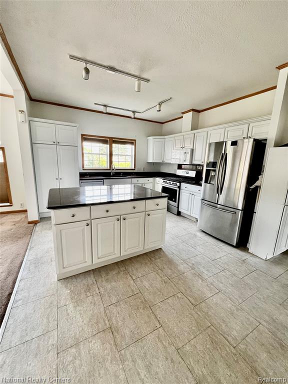 8015 Syracuse Street, Taylor, MI 48180 — Photo 16