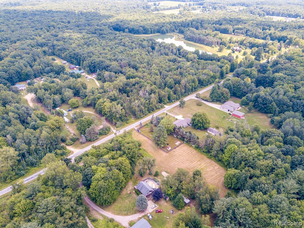 13310 BUECHE Road, Montrose, MI 48457 — Photo 33