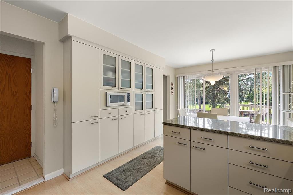 4415 Cahill Drive, Troy, MI 48098 — Photo 17