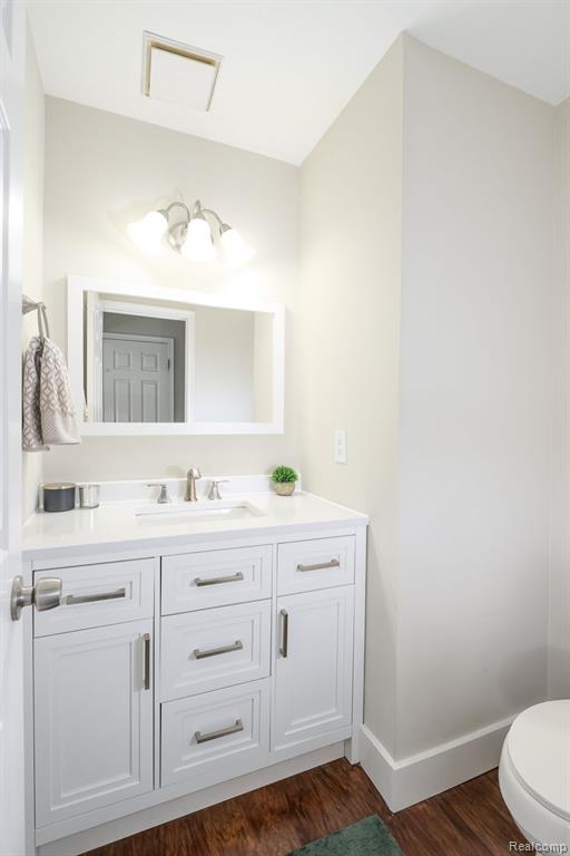 5369 Greendale Drive, Troy, MI 48085 — Photo 13