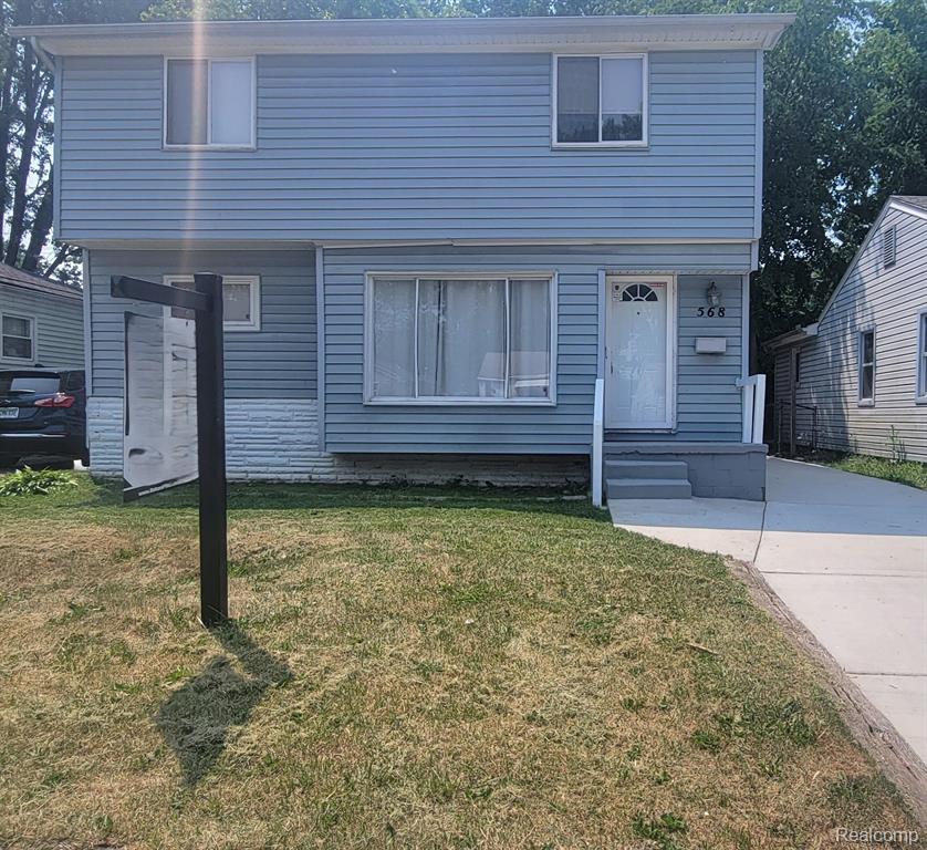 568 E DALLAS Avenue, Madison Heights, MI 48071 — front exterior