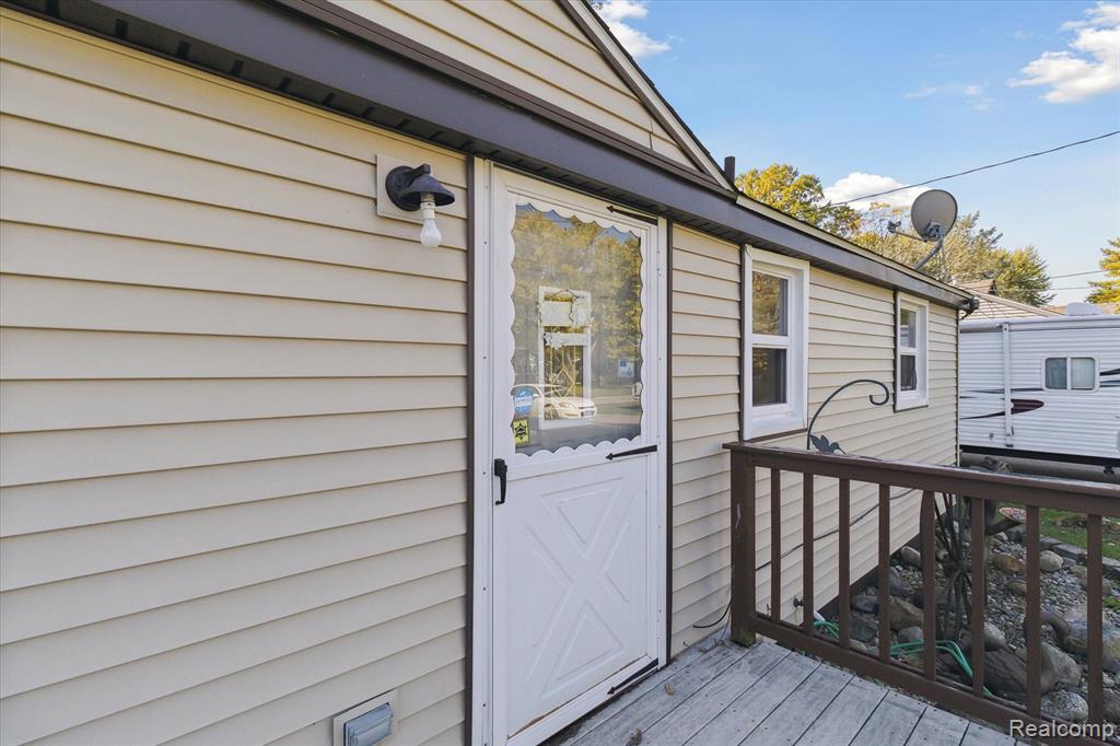 5120 Esta Drive, Flint, MI 48506 — Photo 3