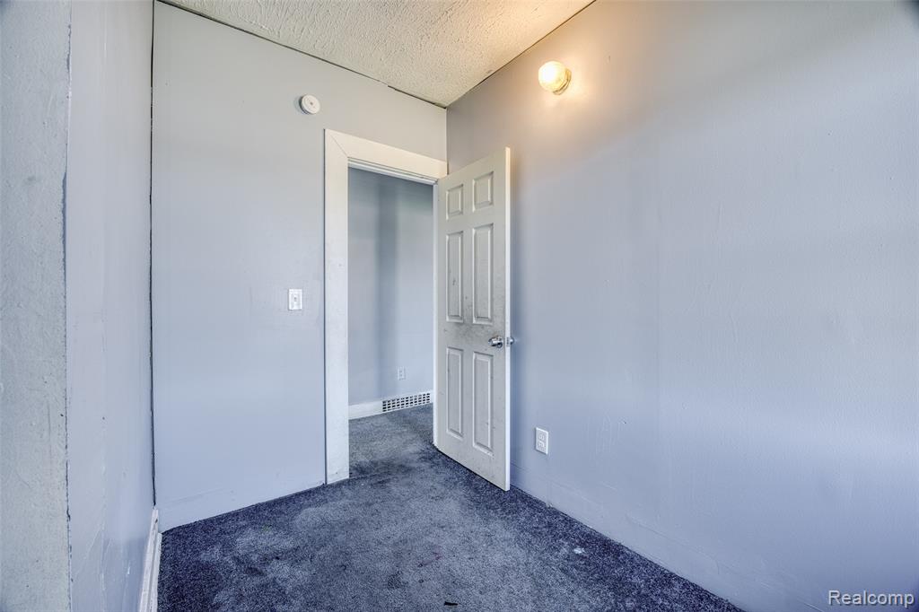 12875 Steel Street, Detroit, MI 48227 — Photo 25
