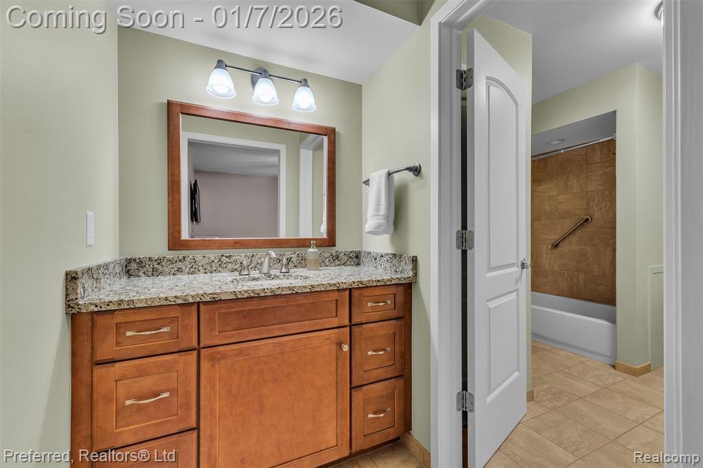13684 Eaton Drive, Plymouth, MI 48170 — Photo 47
