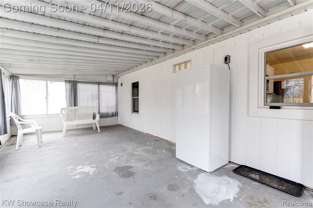 23033 Hawthorne Street, Farmington, MI 48336 — Photo 16