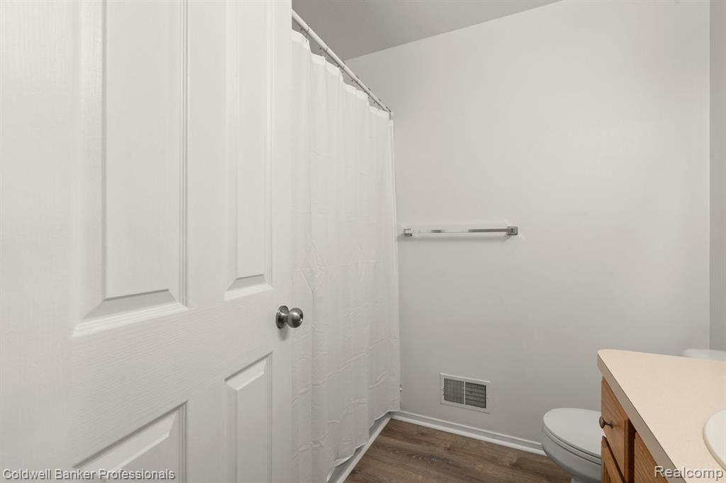 6769 QUAIL RUN Circle N, Westland, MI — Photo 25