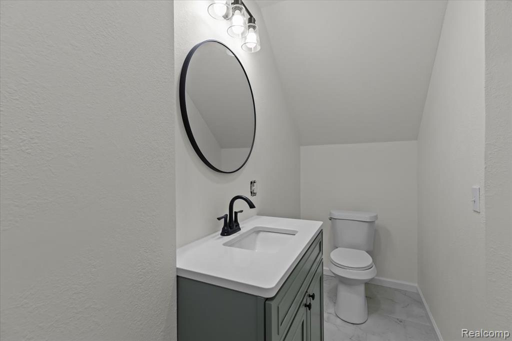 1747 Center Drive, Temperance, MI 48182 — Photo 44