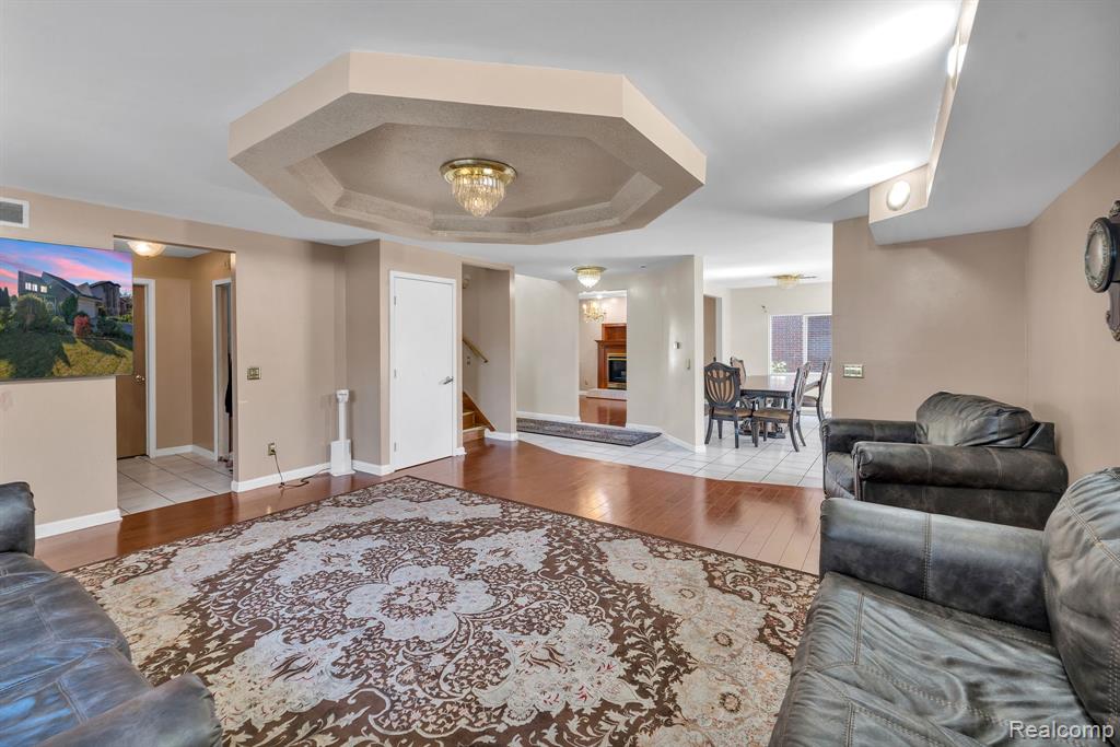 7511 Orchard Avenue, Dearborn, MI 48126 — Photo 17
