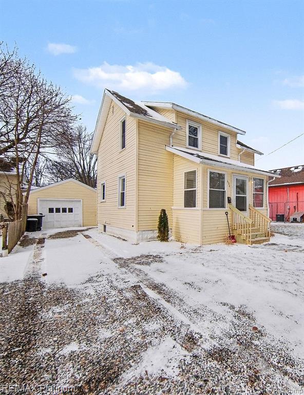 604 Seymour Avenue, Jackson, MI 49202 — front exterior