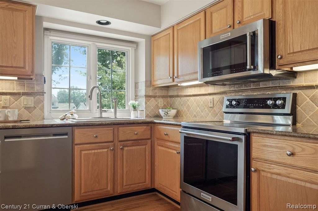 16077 Homestead Circle, 315, Northville, MI 48168 — Photo 20