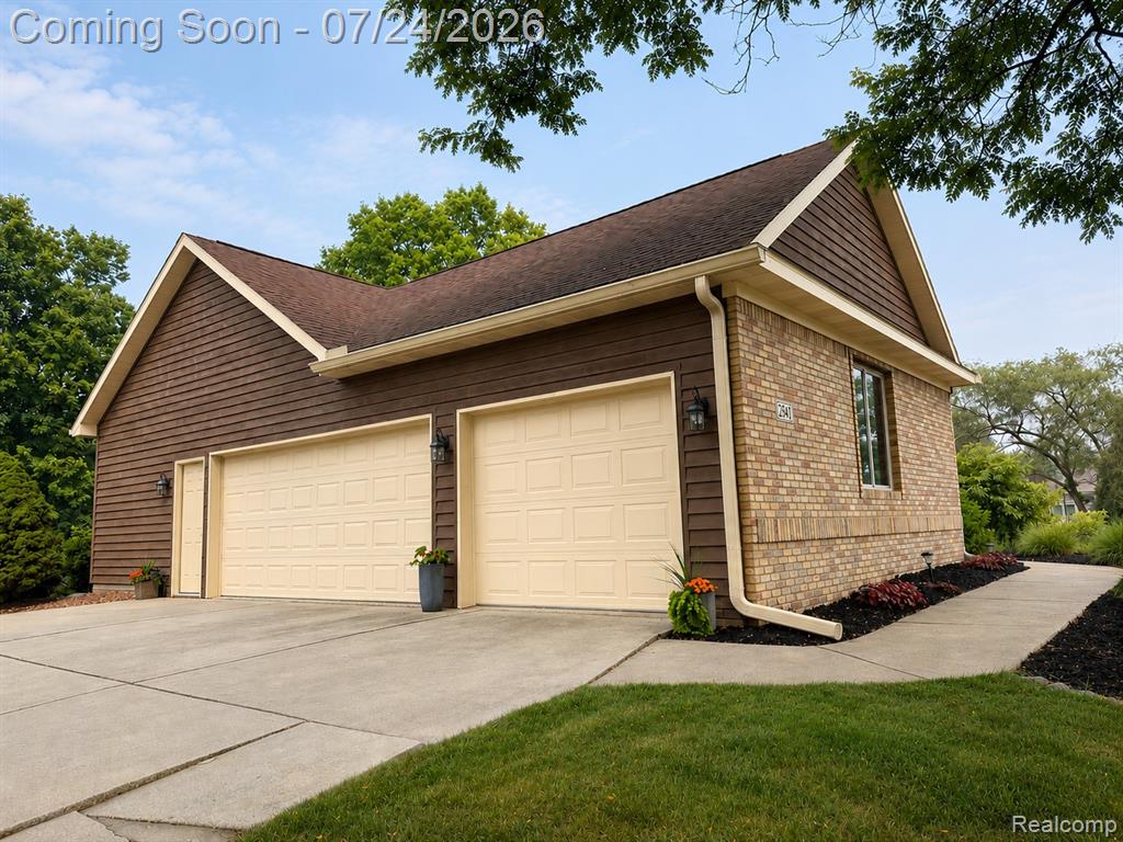 2547 S Shore Drive, Flushing, MI 48433 — Photo 48