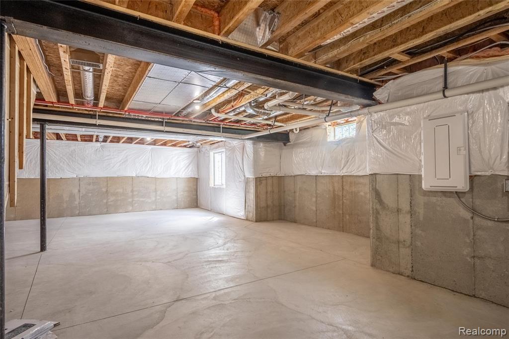 5344 Birch Drive, Springfield, MI — Photo 47
