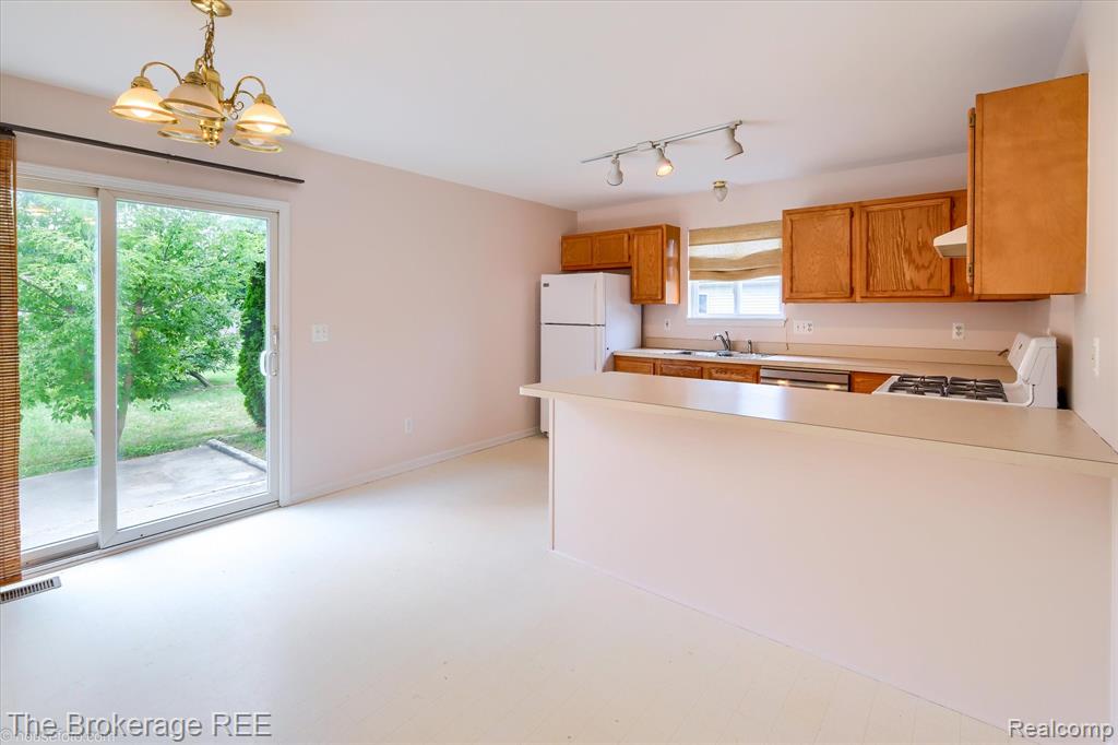 9446 Tiger Run Trail, Davison, MI 48423 — Photo 13