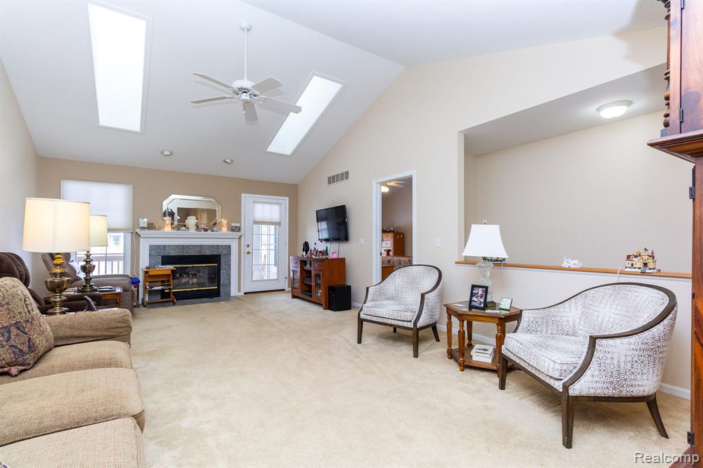 211 PIERCE LAKE Drive, Chelsea, MI 48118 — Photo 10