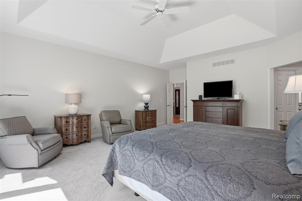 5483 Lake Ridge Drive, Brighton, MI 48116 — Photo 28