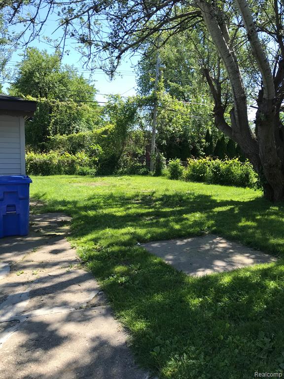 8424 Prospect Avenue, Warren, MI 48089 — Photo 7