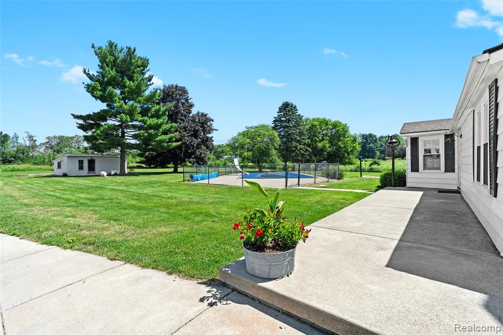 5359 Faussettt Road, Howell, MI 48855 — Photo 23