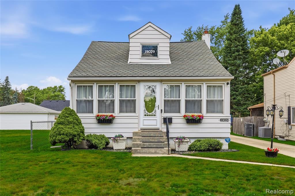 19029 Florian Street, Roseville, MI 48066 — Photo 2