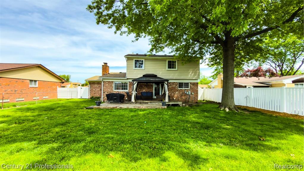 20463 Law Avenue, Brownstown, MI 48183 — Photo 63