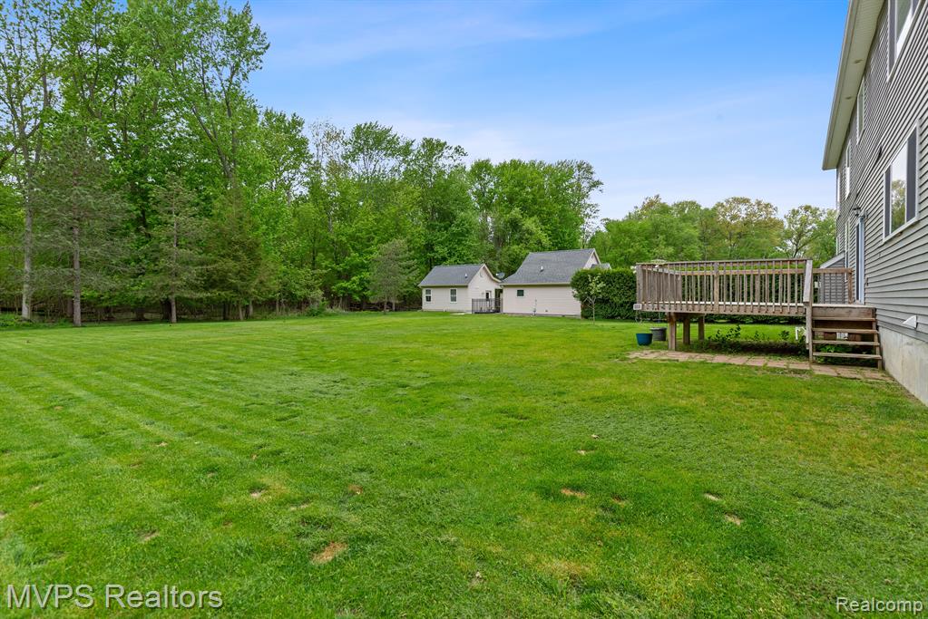 5325 SHOREWOOD Drive, Fort Gratiot, MI 48059 — Photo 47