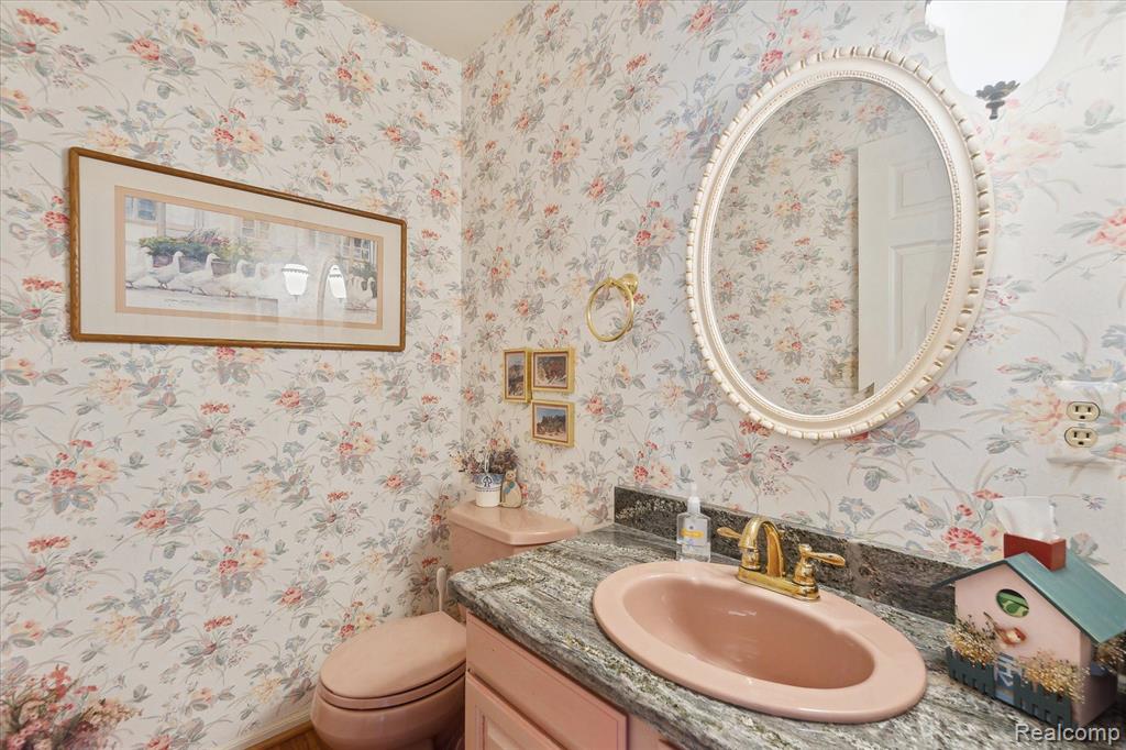 8150 FAWN VALLEY Drive, Clarkston, MI 48348 — Photo 23