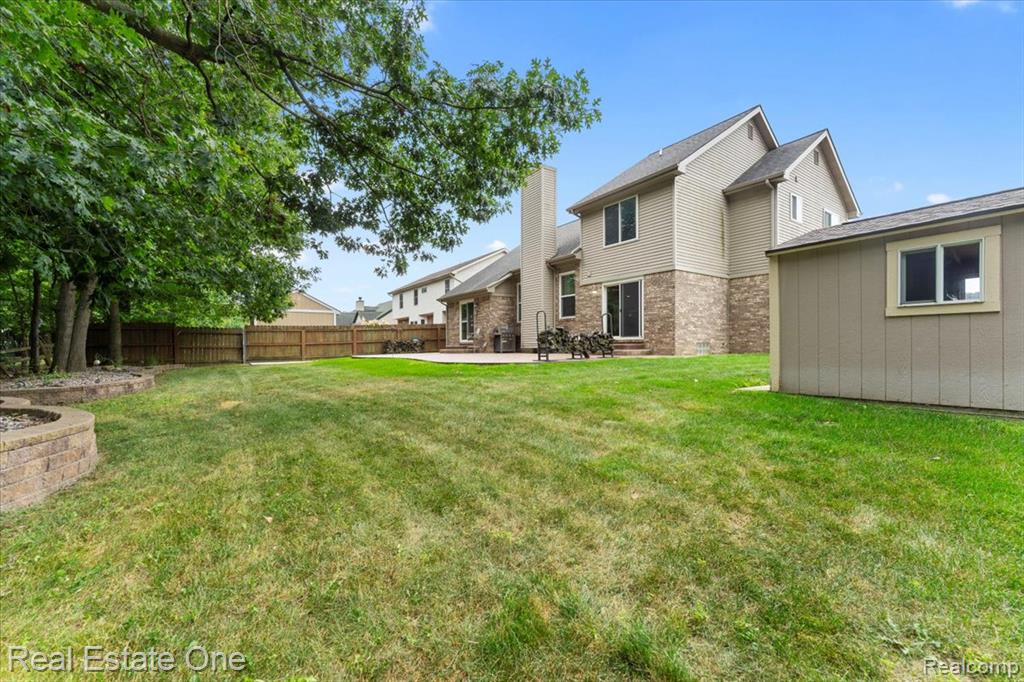 30026 Huron Meadows Drive, Rockwood, MI — Photo 39