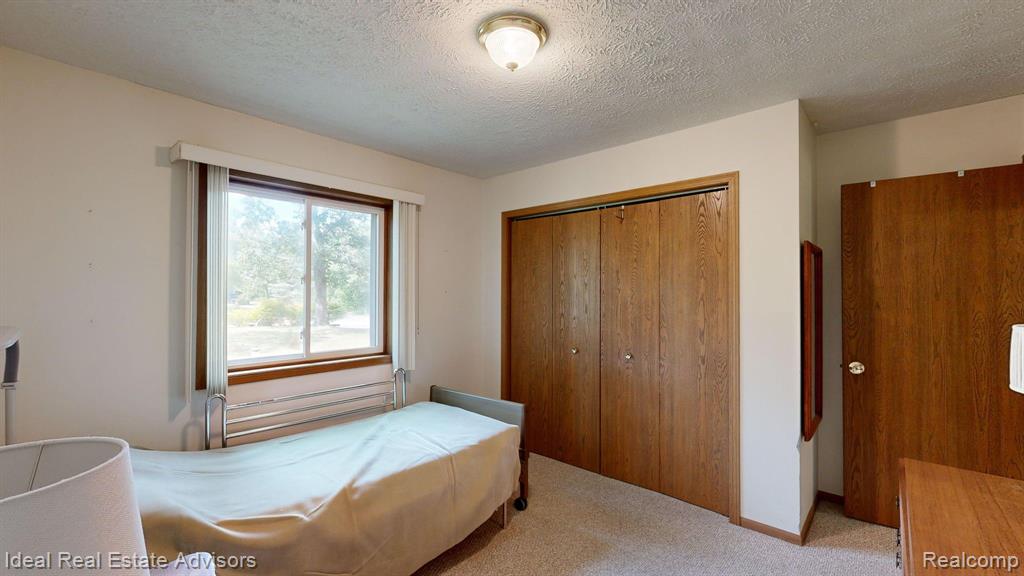 7215 TUSCARORA Circle, Indian River, MI 49749 — Photo 38
