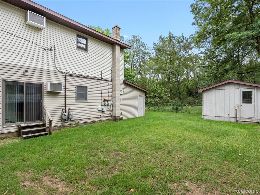 8621 LAKESHORE Road, Lexington, MI 48450 — Photo 3