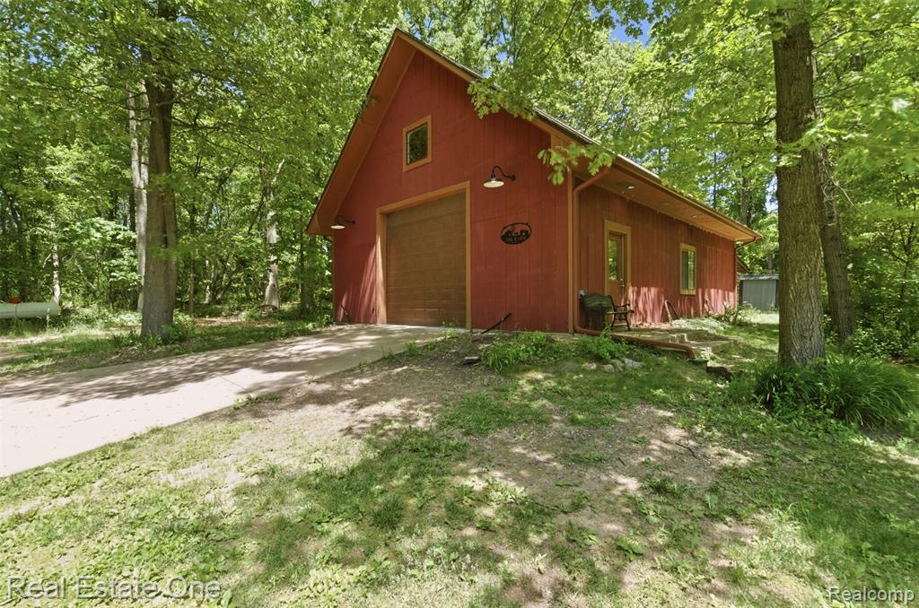 3559 Perry Lake Road, Ortonville, MI 48462 — Photo 17