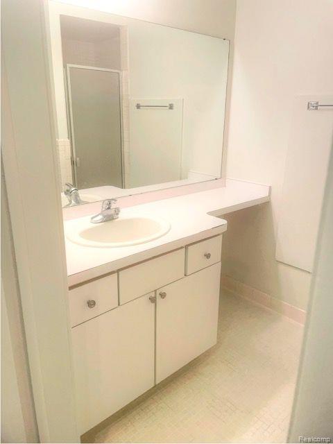 416 FOX HILLS Drive S, Bloomfield Hills, MI 48304 — Photo 23