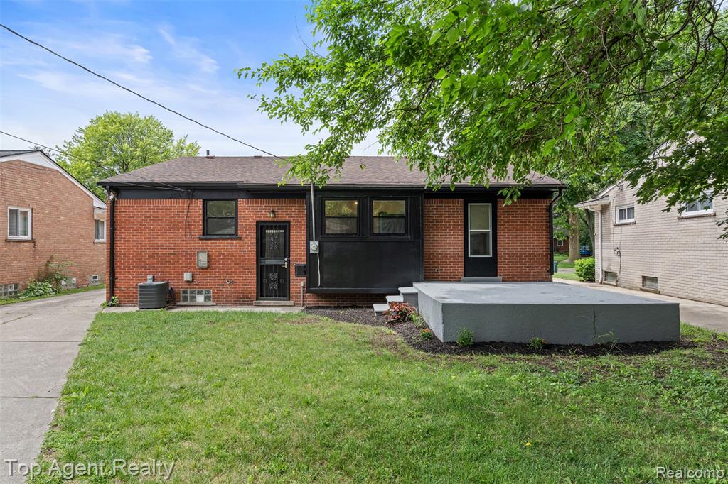 24300 Seneca Street, Oak Park, MI 48237 — Photo 37