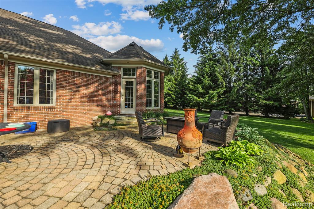 225 Redwood Lane, Leonard, MI 48367 — Photo 37