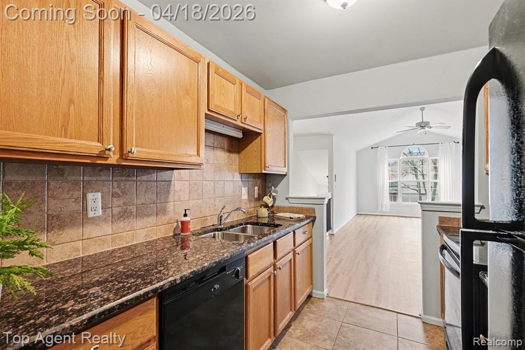 56192 Troon N, Utica, MI 48316 — Photo 3