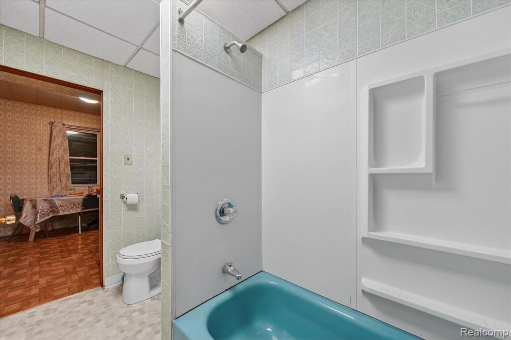 5086 Casmere Street, Detroit, MI 48212 — Photo 24