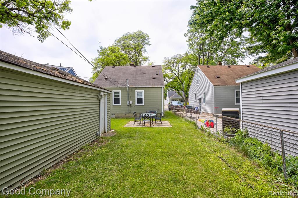 812 N Edgeworth Avenue, Royal Oak, MI 48067 — Photo 42