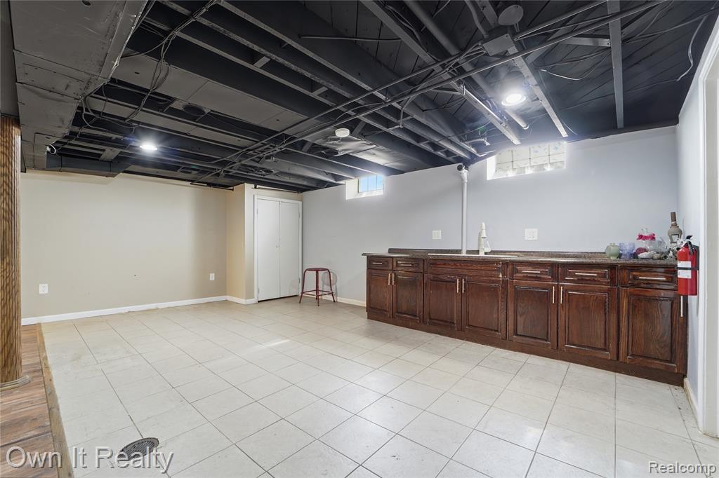 7247 Schaefer Road, Dearborn, MI 48126 — Photo 21