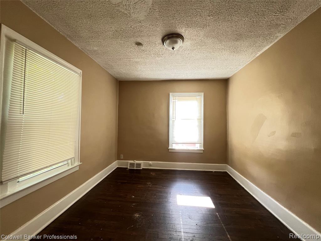 2713 Carter Street, Detroit, MI 48206 — Photo 17