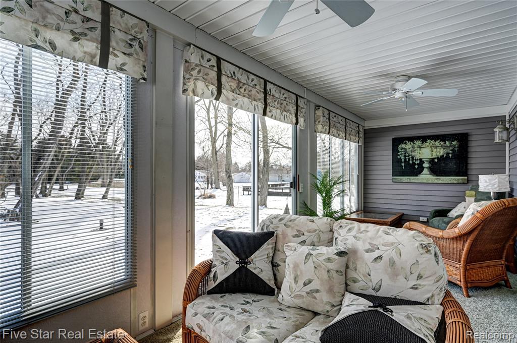 4950 Whitlow Court, Commerce Twp, MI 48382 — Photo 36