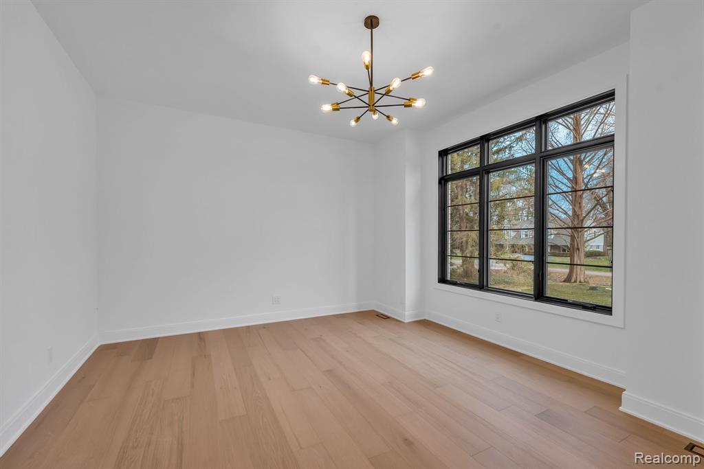 4546 Niagara Lane, Bloomfield Hills, MI 48301 — Photo 13