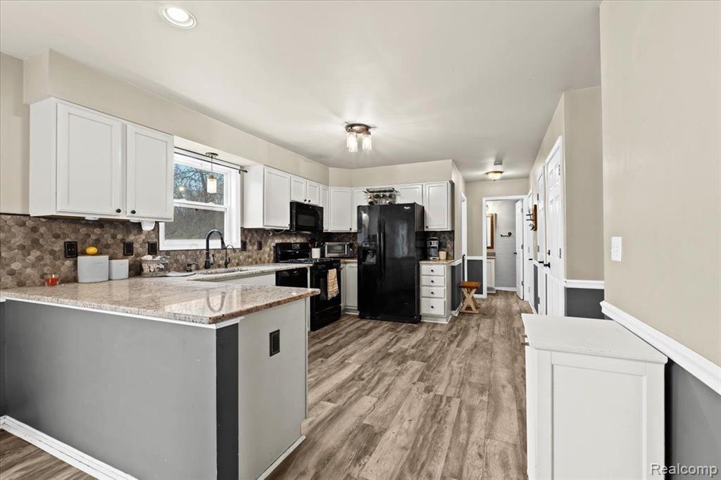 41 SUNSET PINES Drive, Howell, MI 48843 — Photo 8